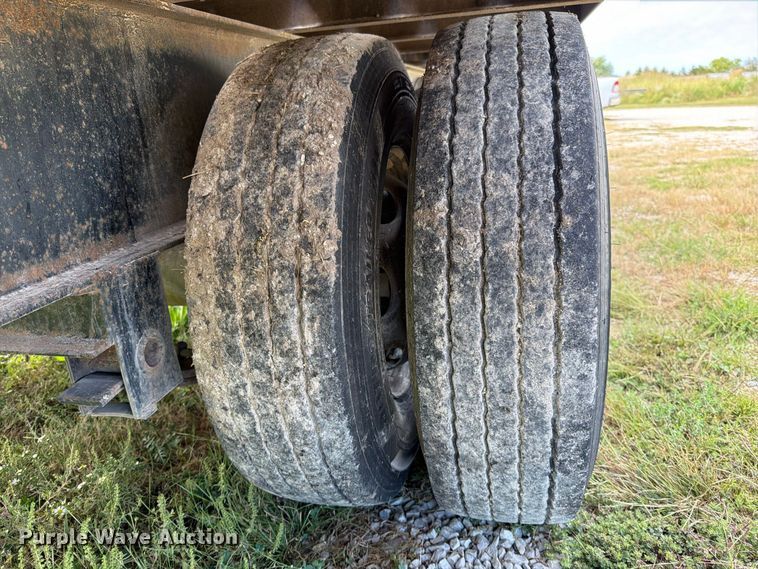 image for item FN5881 2007 Delta FS equipment trailer