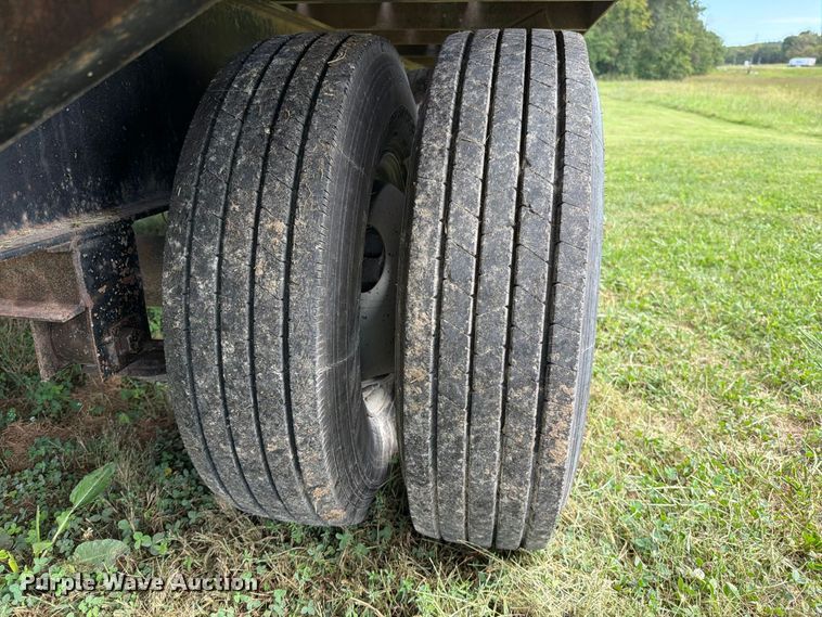 image for item FN5881 2007 Delta FS equipment trailer
