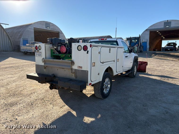 image for item FP3134 2011 Chevrolet Silverado 2500HD utility bed pickup truck