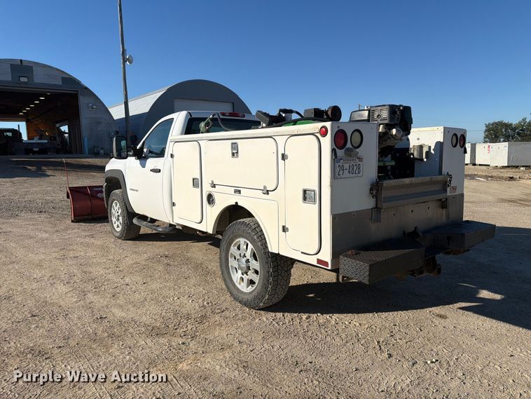 image for item FP3134 2011 Chevrolet Silverado 2500HD utility bed pickup truck