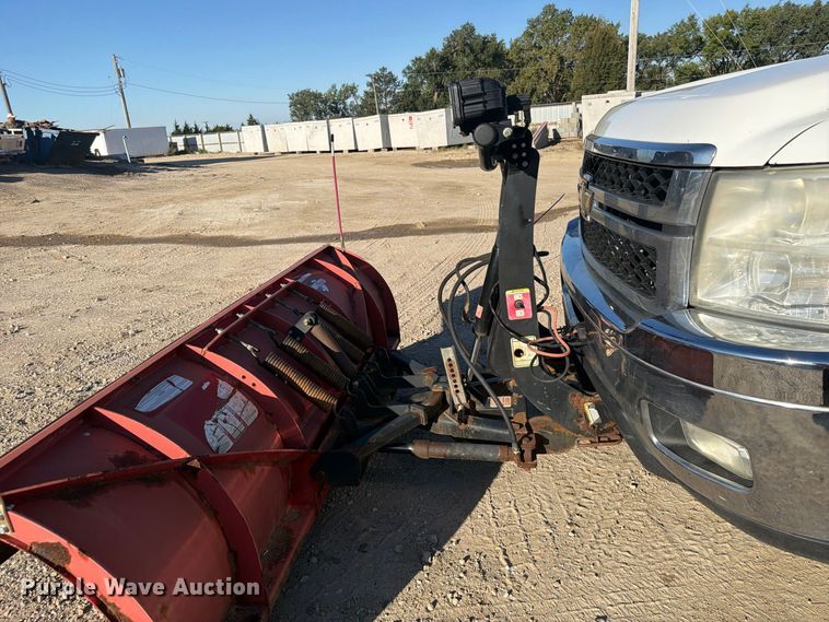 image for item FP3134 2011 Chevrolet Silverado 2500HD utility bed pickup truck