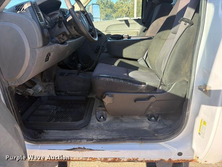 image for item FP3134 2011 Chevrolet Silverado 2500HD utility bed pickup truck