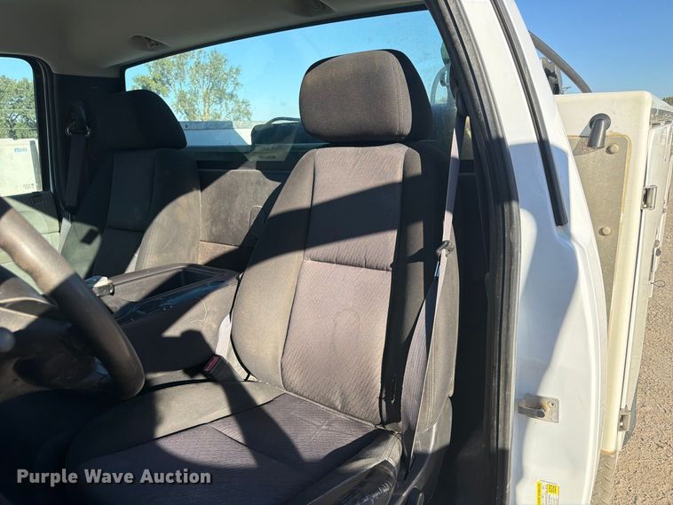 image for item FP3134 2011 Chevrolet Silverado 2500HD utility bed pickup truck