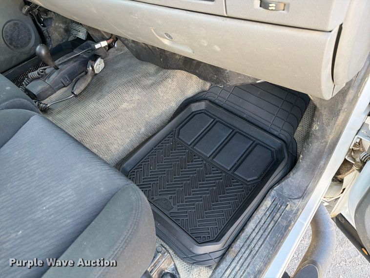 image for item FP3134 2011 Chevrolet Silverado 2500HD utility bed pickup truck