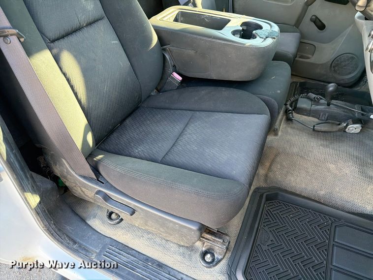 image for item FP3134 2011 Chevrolet Silverado 2500HD utility bed pickup truck