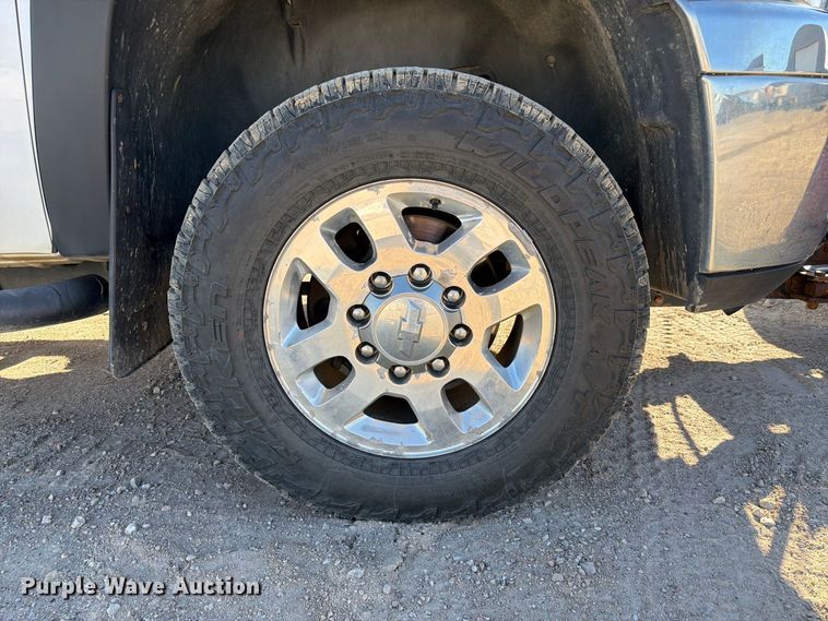 image for item FP3134 2011 Chevrolet Silverado 2500HD utility bed pickup truck