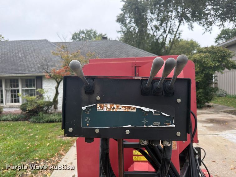 image for item FP4087 Toro Versa-Vac lawn sweeper