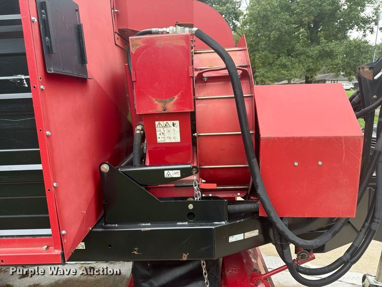 image for item FP4087 Toro Versa-Vac lawn sweeper