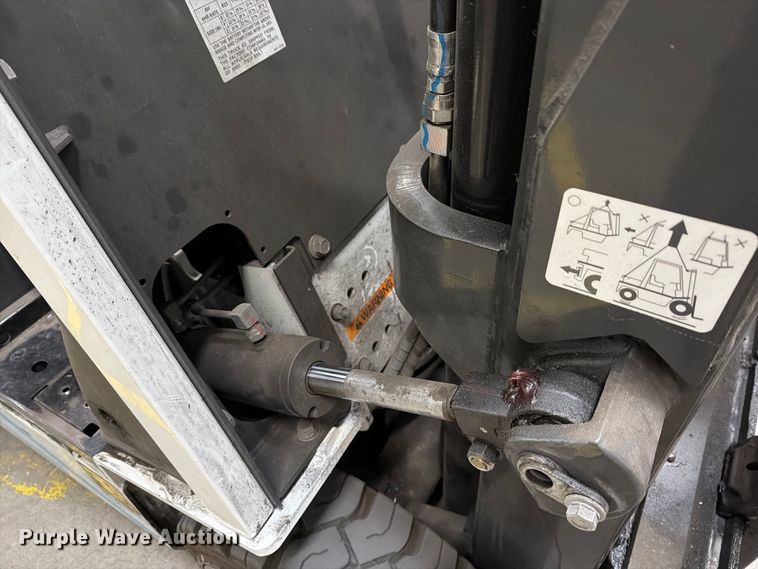 image for item FT3020 2018 UniCarriers BXC40N forklift