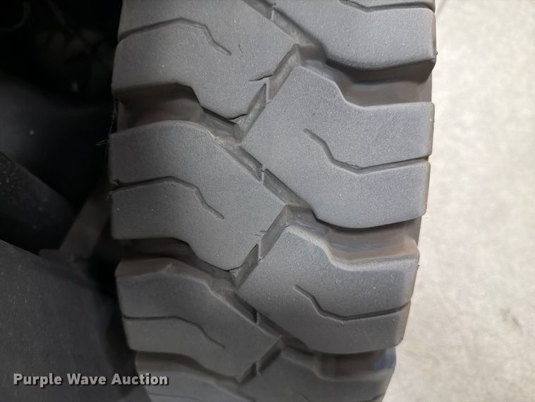 image for item FT3020 2018 UniCarriers BXC40N forklift