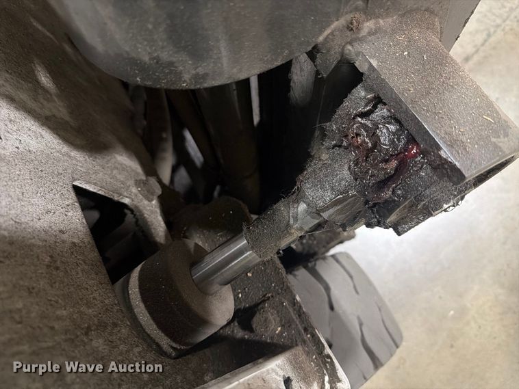 image for item FT3023 2015 Nissan A1N1L15V forklift