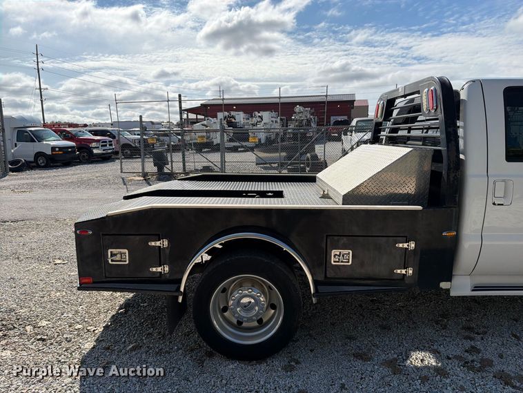 image for item FT6421 2008 Ford F550 Super Duty Crew Cab flatbed truck