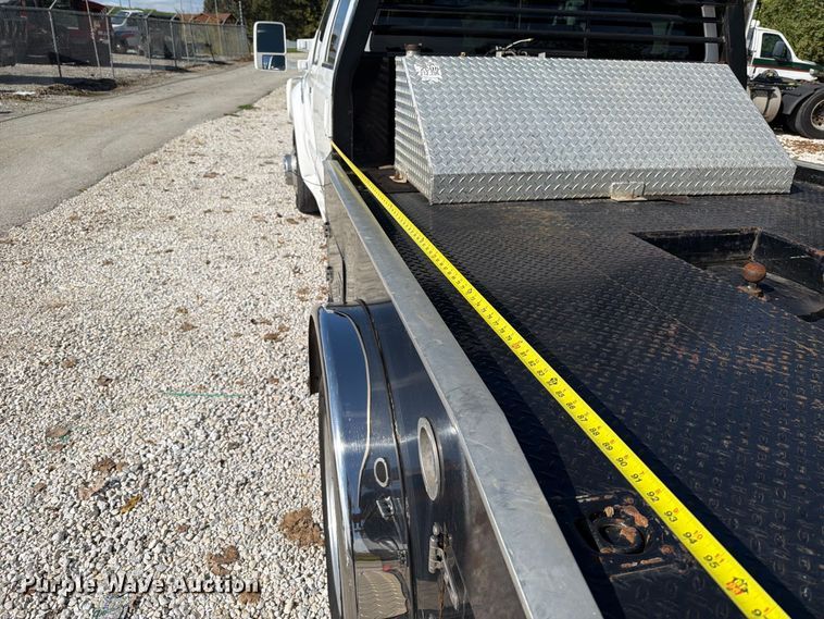 image for item FT6421 2008 Ford F550 Super Duty Crew Cab flatbed truck