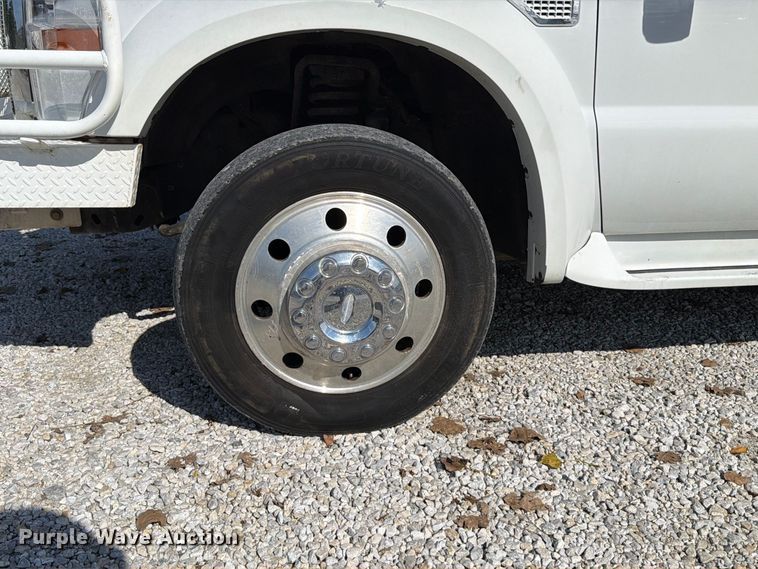image for item FT6421 2008 Ford F550 Super Duty Crew Cab flatbed truck