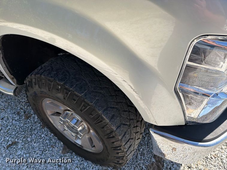image for item FT6422 2010 Ford F350 Super Duty Crew Cab pickup truck