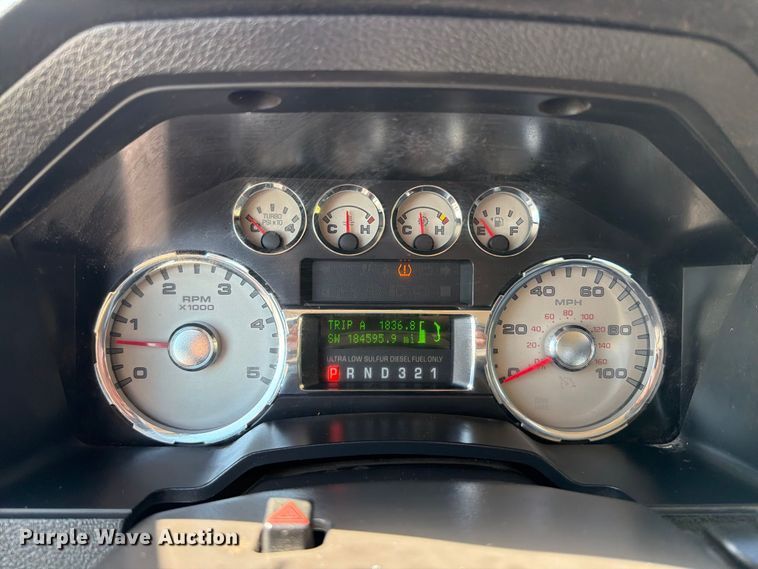 image for item FT6422 2010 Ford F350 Super Duty Crew Cab pickup truck
