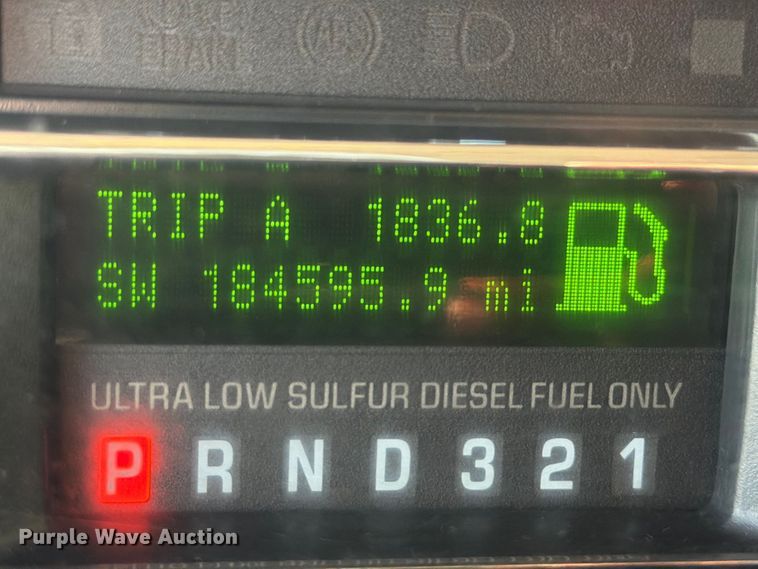 image for item FT6422 2010 Ford F350 Super Duty Crew Cab pickup truck