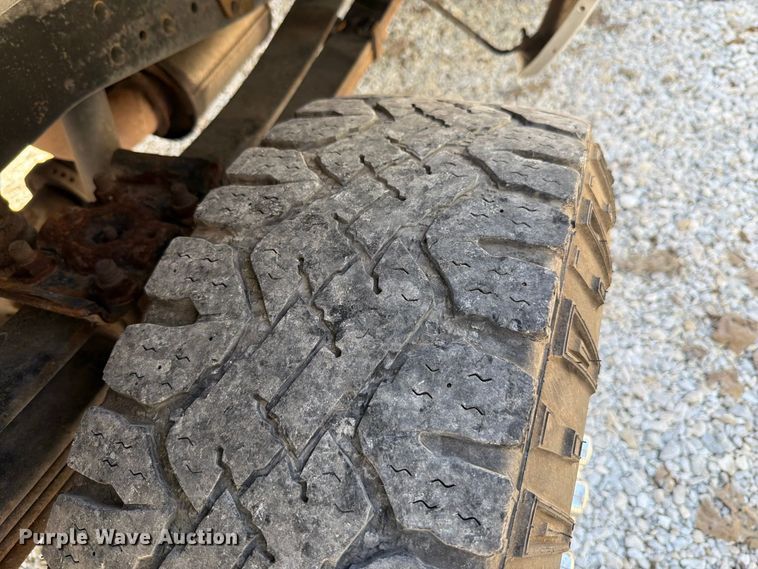 image for item FT6422 2010 Ford F350 Super Duty Crew Cab pickup truck
