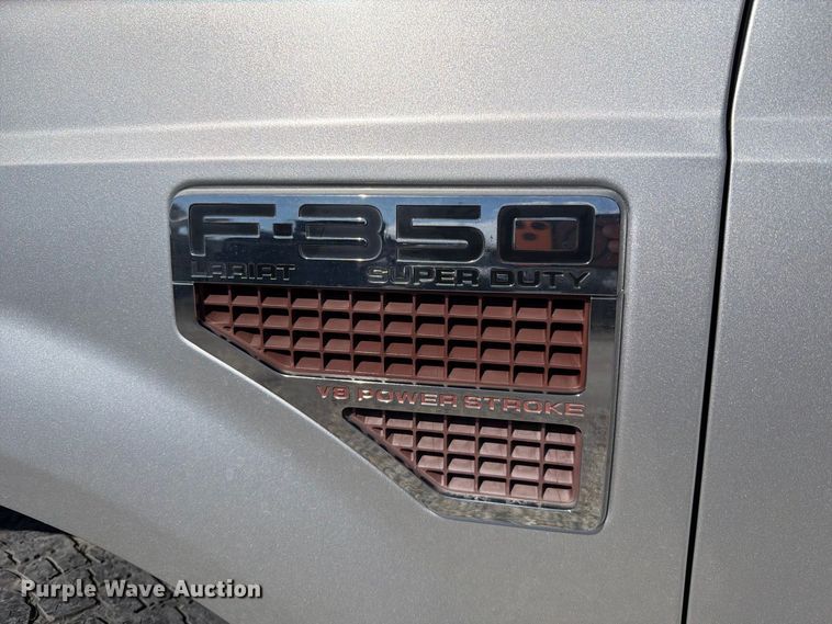 image for item FT6422 2010 Ford F350 Super Duty Crew Cab pickup truck