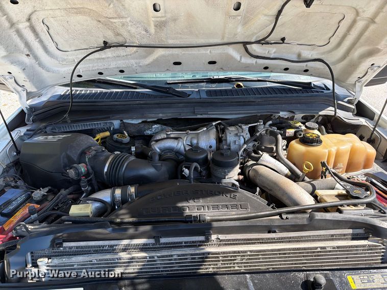 image for item FT6423 2010 Ford F250 Super Duty Crew Cab pickup truck