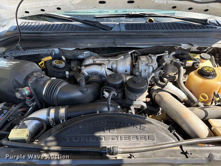 image for item FT6423 2010 Ford F250 Super Duty Crew Cab pickup truck