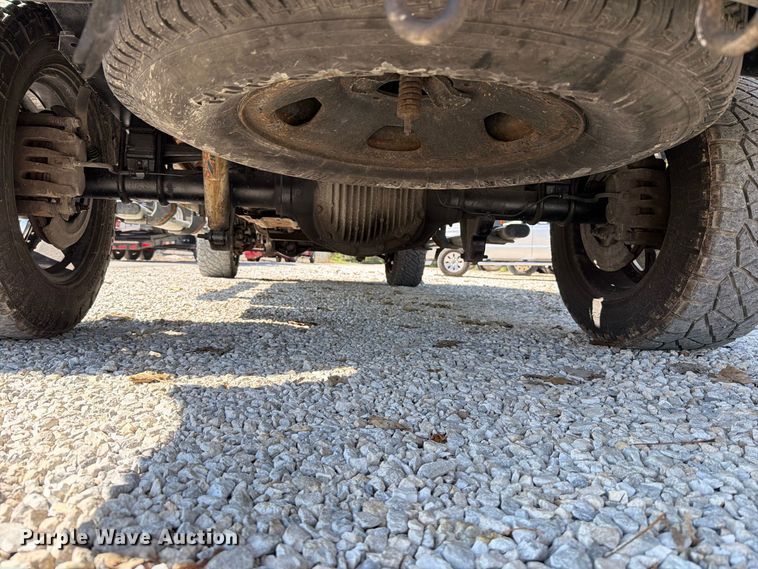 image for item FT6423 2010 Ford F250 Super Duty Crew Cab pickup truck