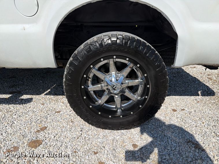image for item FT6423 2010 Ford F250 Super Duty Crew Cab pickup truck