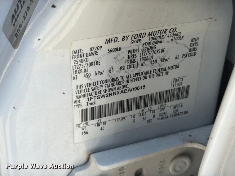 image for item FT6423 2010 Ford F250 Super Duty Crew Cab pickup truck