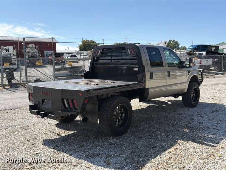 image for item FT6424 2008 Ford F350 Super Duty Crew Cab flatbed pickup truck
