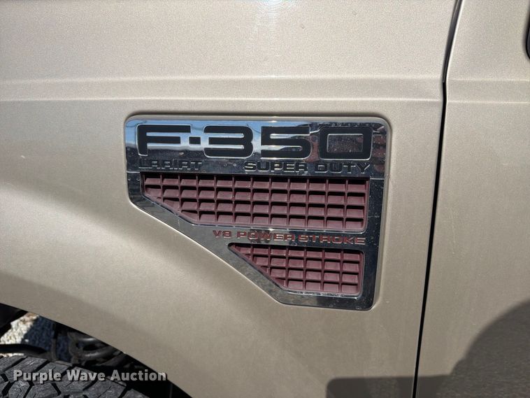 image for item FT6424 2008 Ford F350 Super Duty Crew Cab flatbed pickup truck