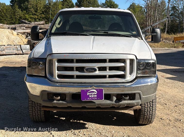 image for item FT6427 2004 Ford F250 Super Duty Crew Cab pickup truck