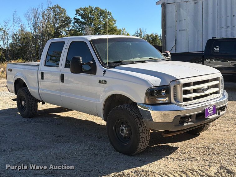 image for item FT6427 2004 Ford F250 Super Duty Crew Cab pickup truck