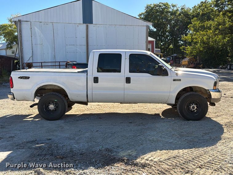 image for item FT6427 2004 Ford F250 Super Duty Crew Cab pickup truck