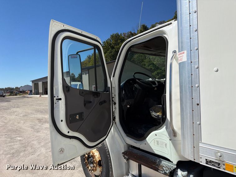 image for item FT6435 2009 Freightliner Business Class M2 box truck