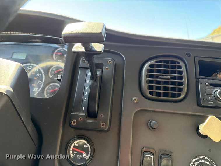 image for item FT6435 2009 Freightliner Business Class M2 box truck
