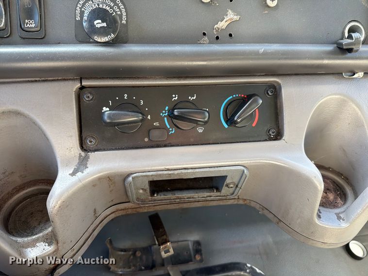 image for item FT6435 2009 Freightliner Business Class M2 box truck