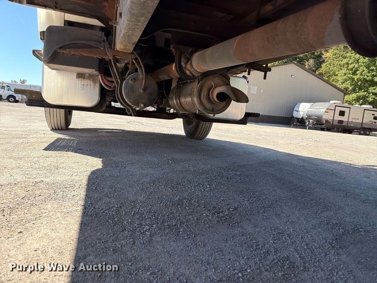 image for item FT6435 2009 Freightliner Business Class M2 box truck
