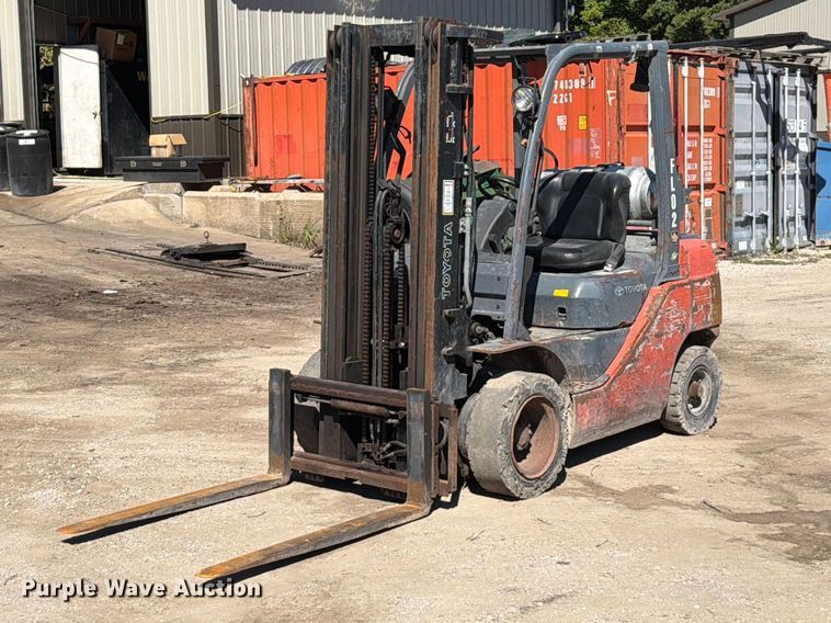 image for item FT6437 Toyota 8FGU25 forklift