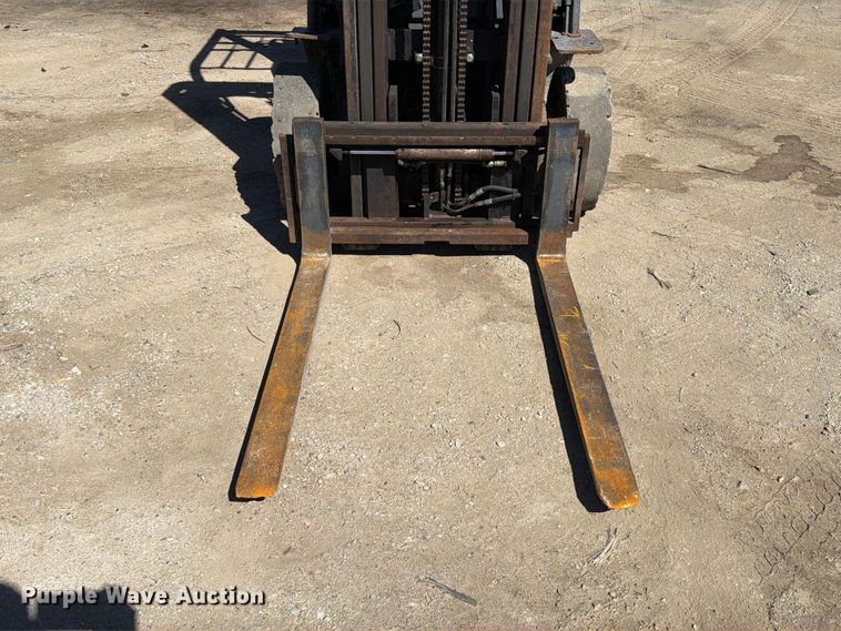 image for item FT6437 Toyota 8FGU25 forklift