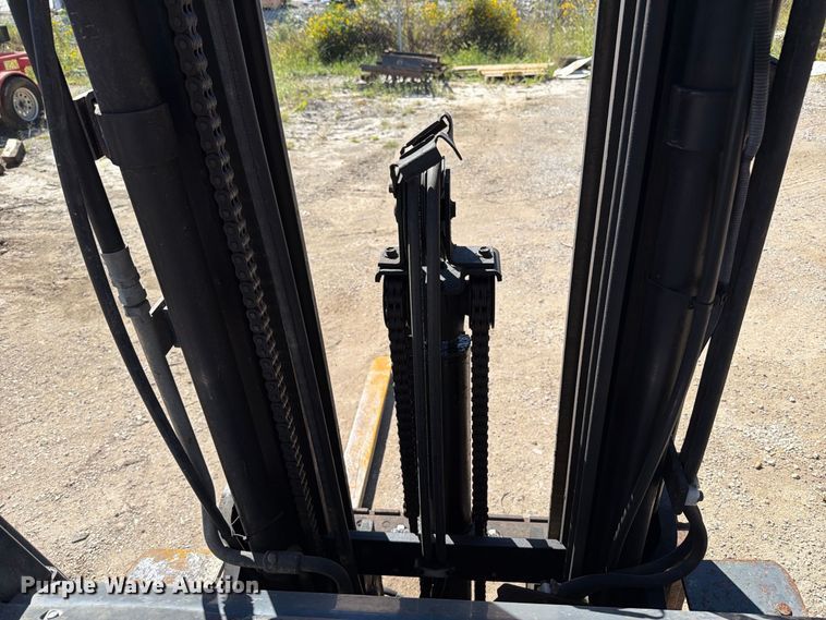 image for item FT6437 Toyota 8FGU25 forklift