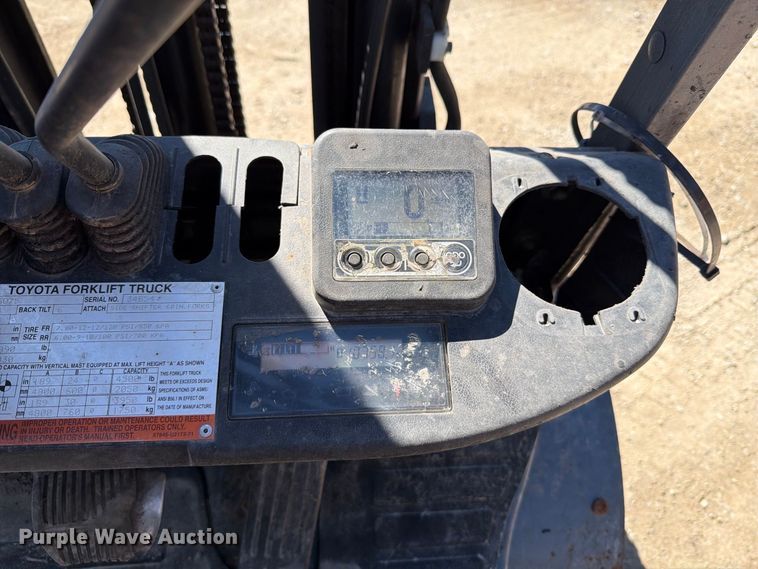 image for item FT6437 Toyota 8FGU25 forklift