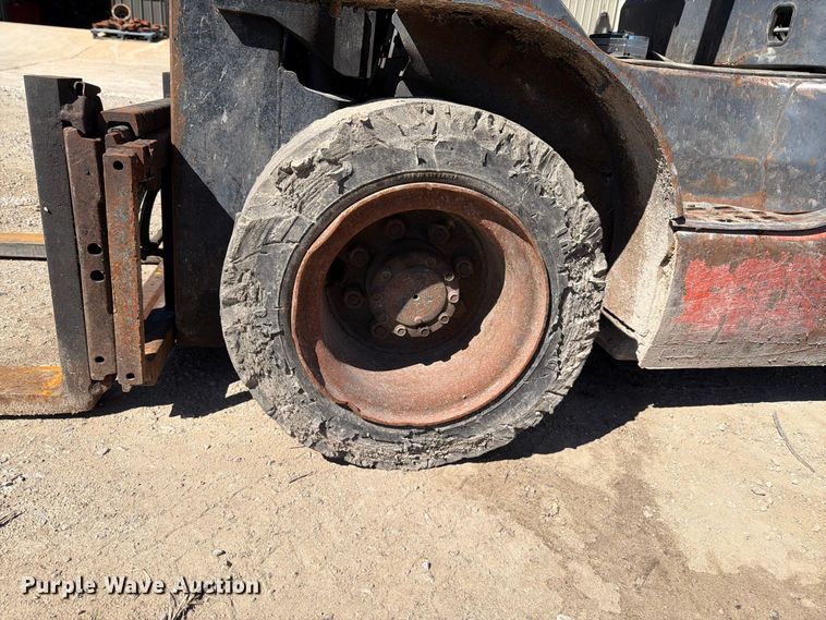 image for item FT6437 Toyota 8FGU25 forklift