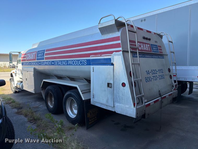 image for item FT6460 2015 International 4400SBA fuel truck