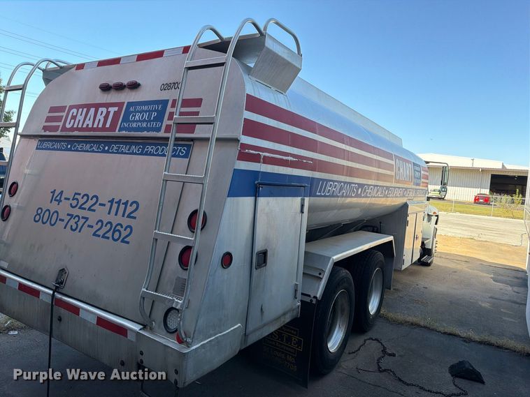 image for item FT6460 2015 International 4400SBA fuel truck