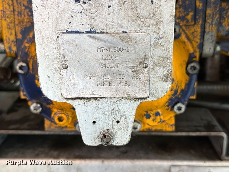 image for item FT6460 2015 International 4400SBA fuel truck