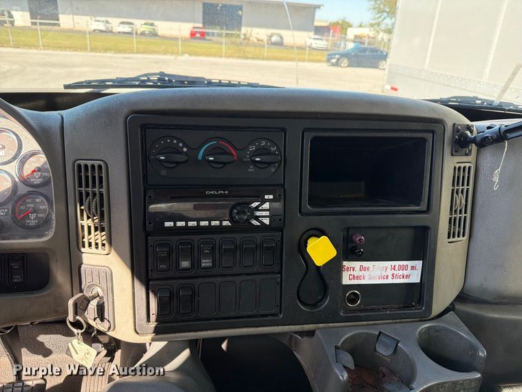 image for item FT6460 2015 International 4400SBA fuel truck