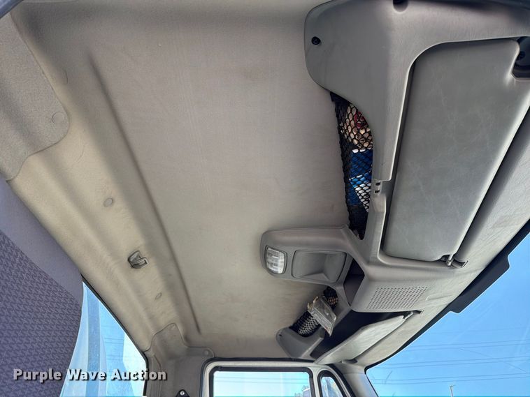 image for item FT6460 2015 International 4400SBA fuel truck