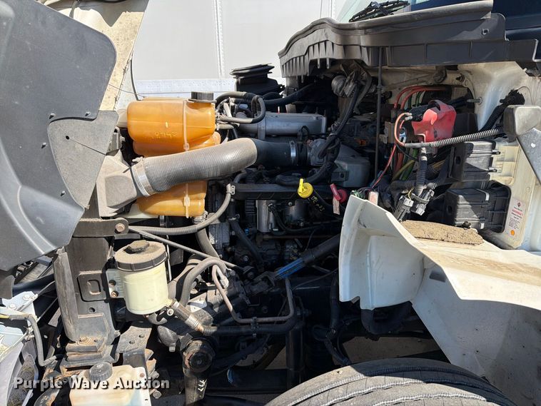 image for item FT6460 2015 International 4400SBA fuel truck