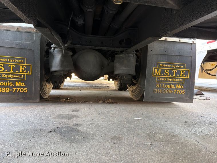 image for item FT6460 2015 International 4400SBA fuel truck