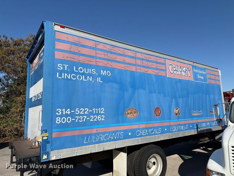 image for item FT6462 2003 International 4300SBA box truck